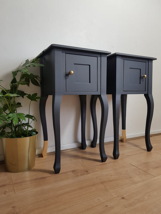 Bedside tables/cabinets